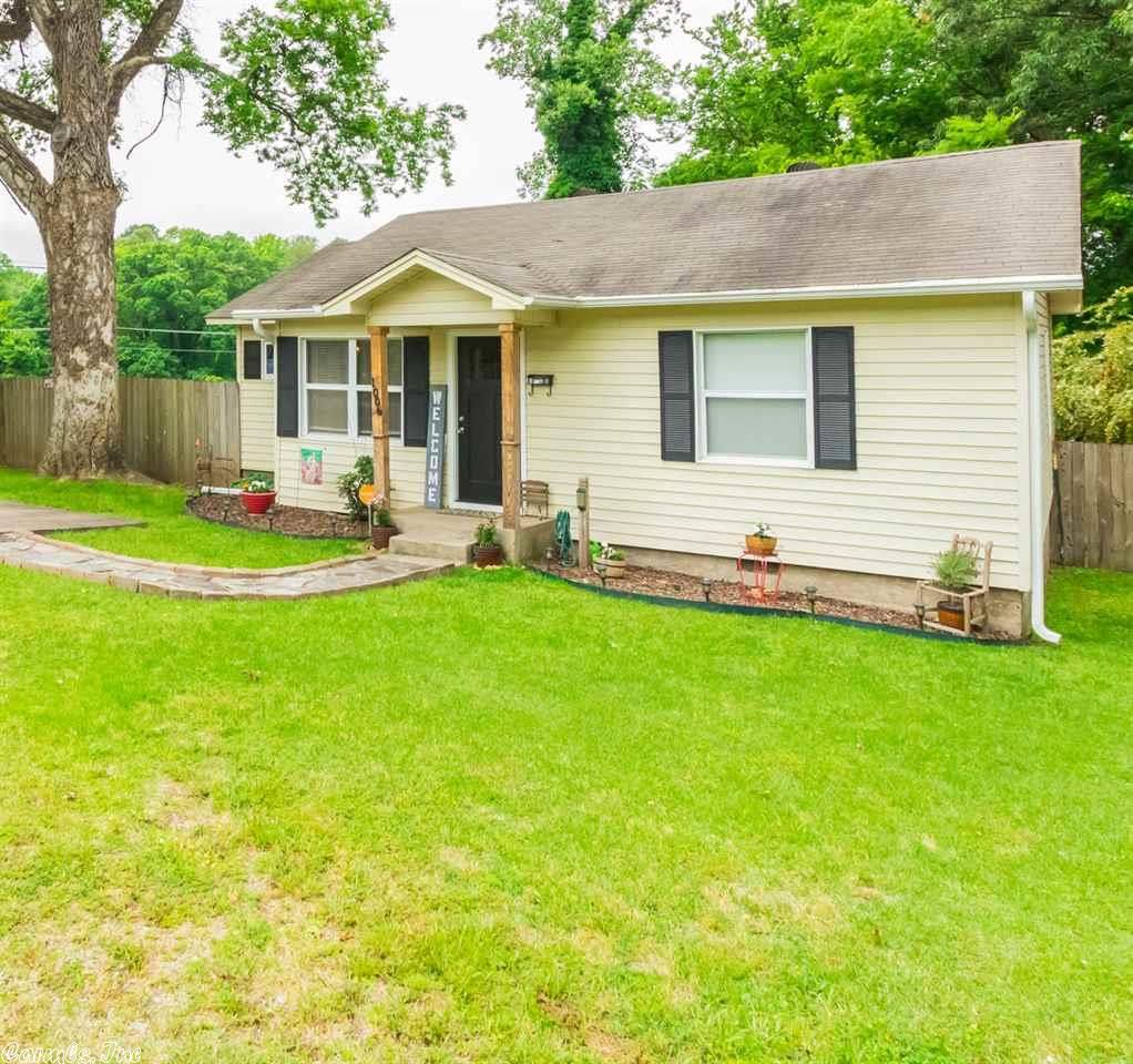1006 Circle Dr, Benton, AR 72015